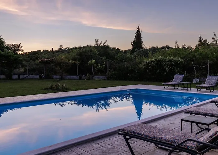 Country - 2floor Family Villa *